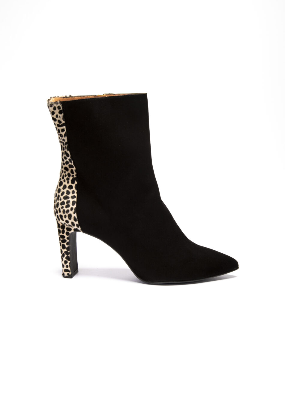 Stiefeletten mit schwarzem Velours